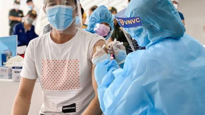 Thủ tướng Phạm Minh Chính: Tiêm vắc-xin Covid-19 xuyên Tết nguyên đán Nhâm Dần 2022