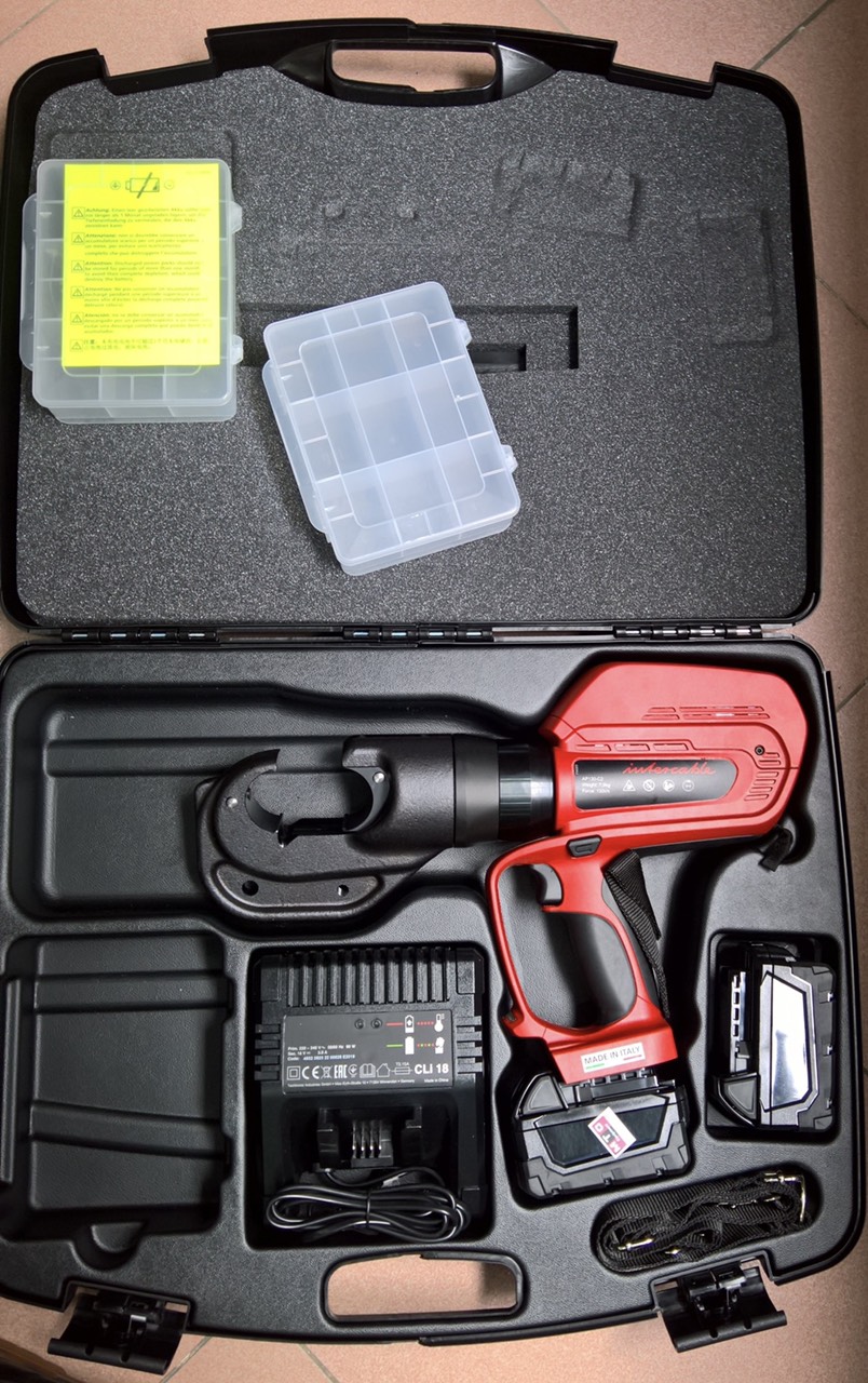 Dụng Cụ Ép Đầu Cốt Thủy Lực Dùng Pin AP130-C2 Dụng Cụ Ép Đầu Cốt Thủy Lực Dùng Pin AP130-C2