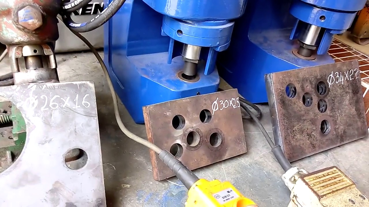 Cần mua máy đột lỗ thủy lực
