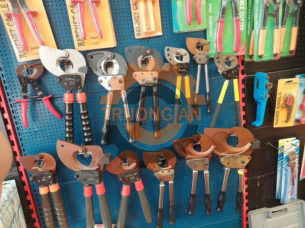 Sử dụng và bảo quản kéo cắt cáp thủy lực đúng cách giúp mang lại hiệu quả công việc vượt trội