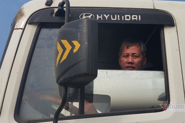 ‘Phi vụ’ 100-300 triệu ưu tiên thông quan, chuyện không tưởng ở Lạng Sơn!