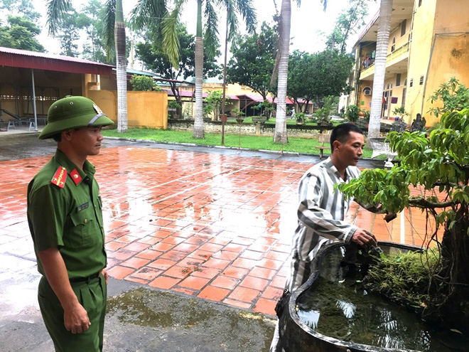 Dùng kìm cắt sắt trộm két bạc lạ lùng nhất từ trước đến nay