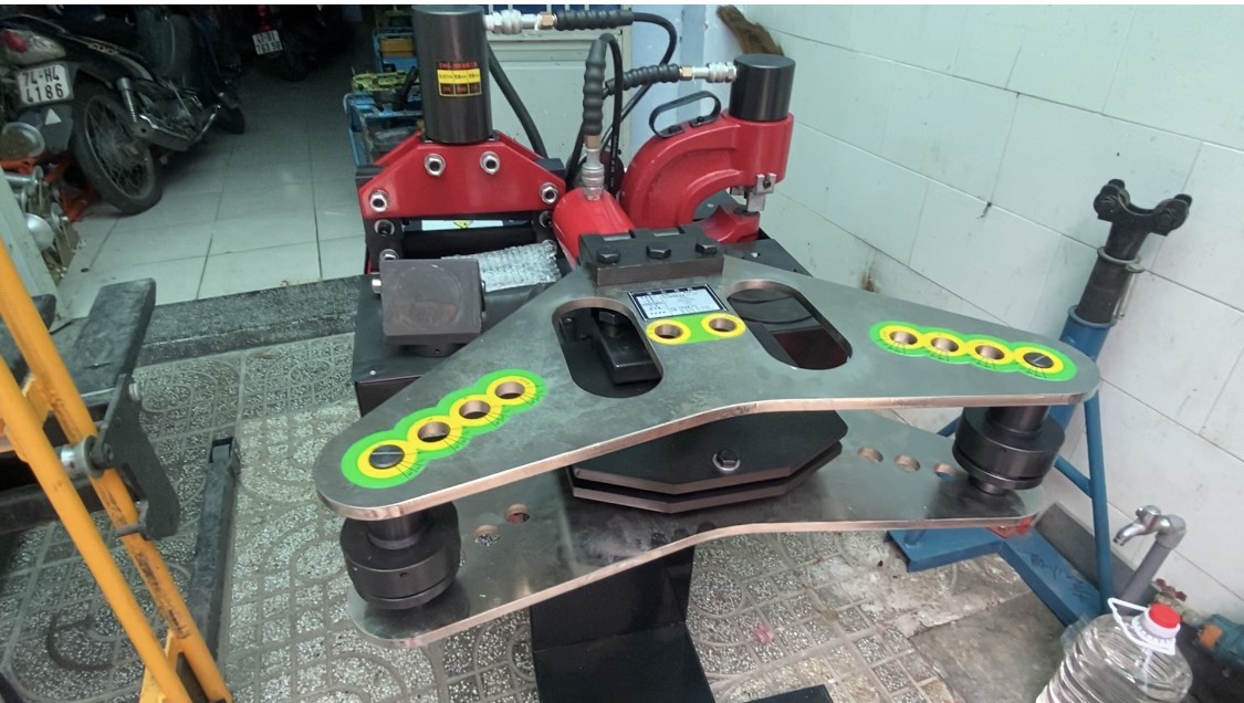 Nguồn gốc và sự khác biệt của máy gia công thanh cái
