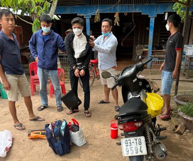 Bắt giữ băng nhóm cùng