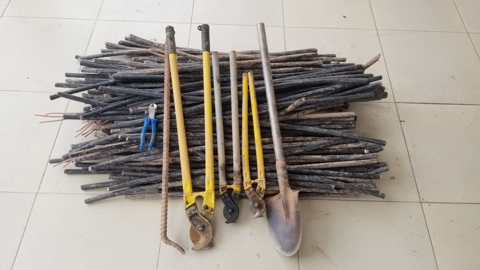 Nhức nhối nạn trộm dây cáp điện